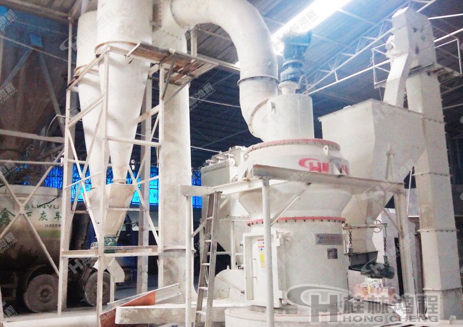 新型高效雷蒙磨粉機(jī)，200目活性炭，小型活性炭生產(chǎn)設(shè)備，活性炭整套生產(chǎn)設(shè)備