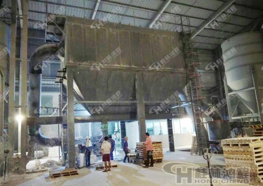 HCH1395超細(xì)滑石粉生產(chǎn)設(shè)備，滑石磨粉機(jī)，桂林鴻程環(huán)輥磨