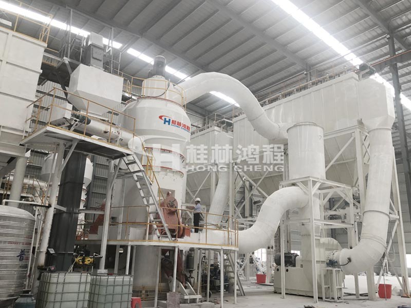 鋅礦磨粉機(jī)HLMX超細(xì)立磨廣西某客戶現(xiàn)場 鋅礦磨粉機(jī)HLMX超細(xì)立磨廣西某客戶現(xiàn)場