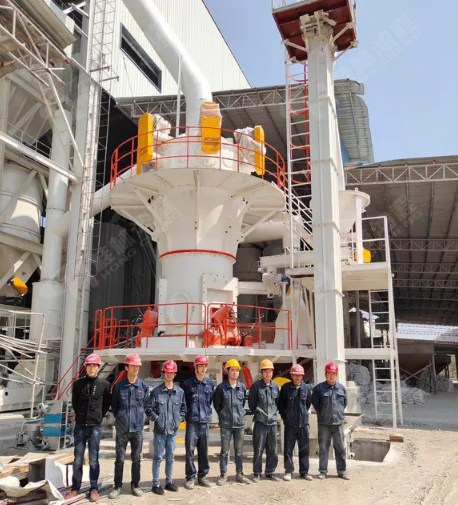 桂林鴻程磨粉機(jī)安裝工人五一堅守崗位，保證客戶磨粉生產(chǎn)線按計劃投產(chǎn)