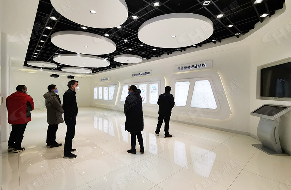 廣西桂林鴻程磨粉機(jī)董事長(zhǎng)親自?huà)鞄?，帶領(lǐng)團(tuán)隊(duì)奔赴西南市場(chǎng)，回訪新老客戶(hù)，齊拓市場(chǎng)，共創(chuàng)價(jià)值！