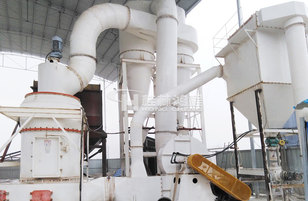 HC1900打礦石粉機器多少錢一臺 雷蒙磨粉機多少錢一臺？幾萬到幾十萬不等