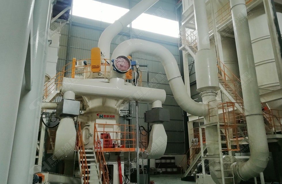 1000目碳酸鈣生產(chǎn)工藝設備投產(chǎn) HLMX1100碳酸鈣超細立磨冬日展雄姿 1000目碳酸鈣生產(chǎn)工藝設備投產(chǎn) HLMX1100碳酸鈣超細立磨冬日展雄姿
