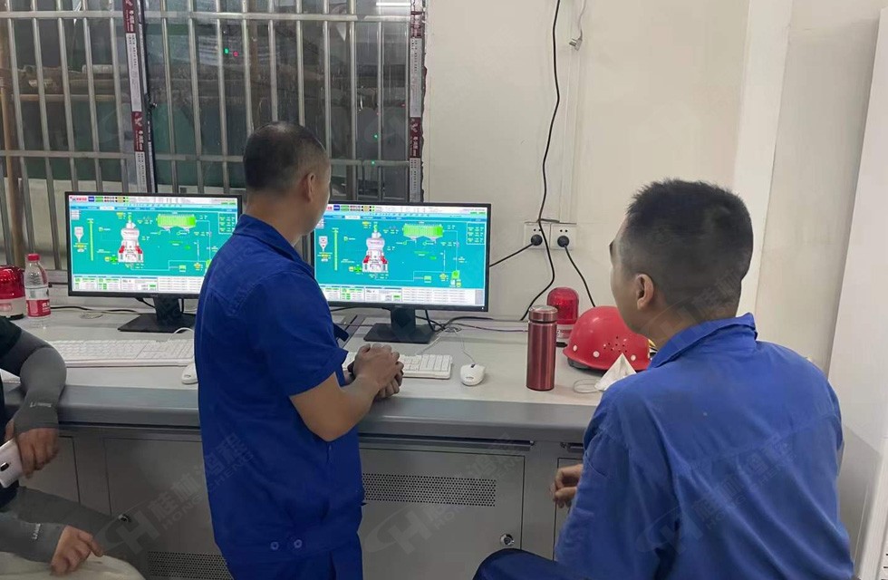 hlm2400碳酸錳立磨2條生產(chǎn)線所在的生產(chǎn)車間運行實況 hlm2400碳酸錳立磨2條生產(chǎn)線所在的生產(chǎn)車間運行實況